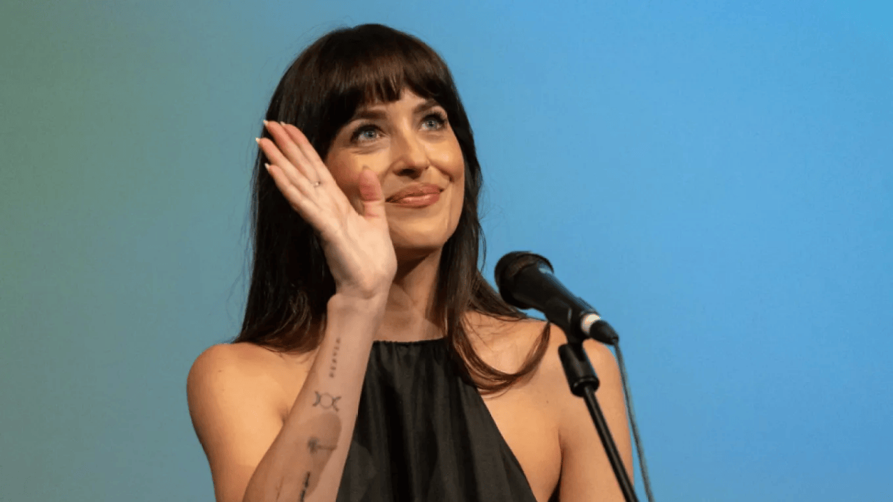 Dakota Johnson, İlk Uzun Metraj Yönetmenlik Denemesi İçin Kolları Sıvadı