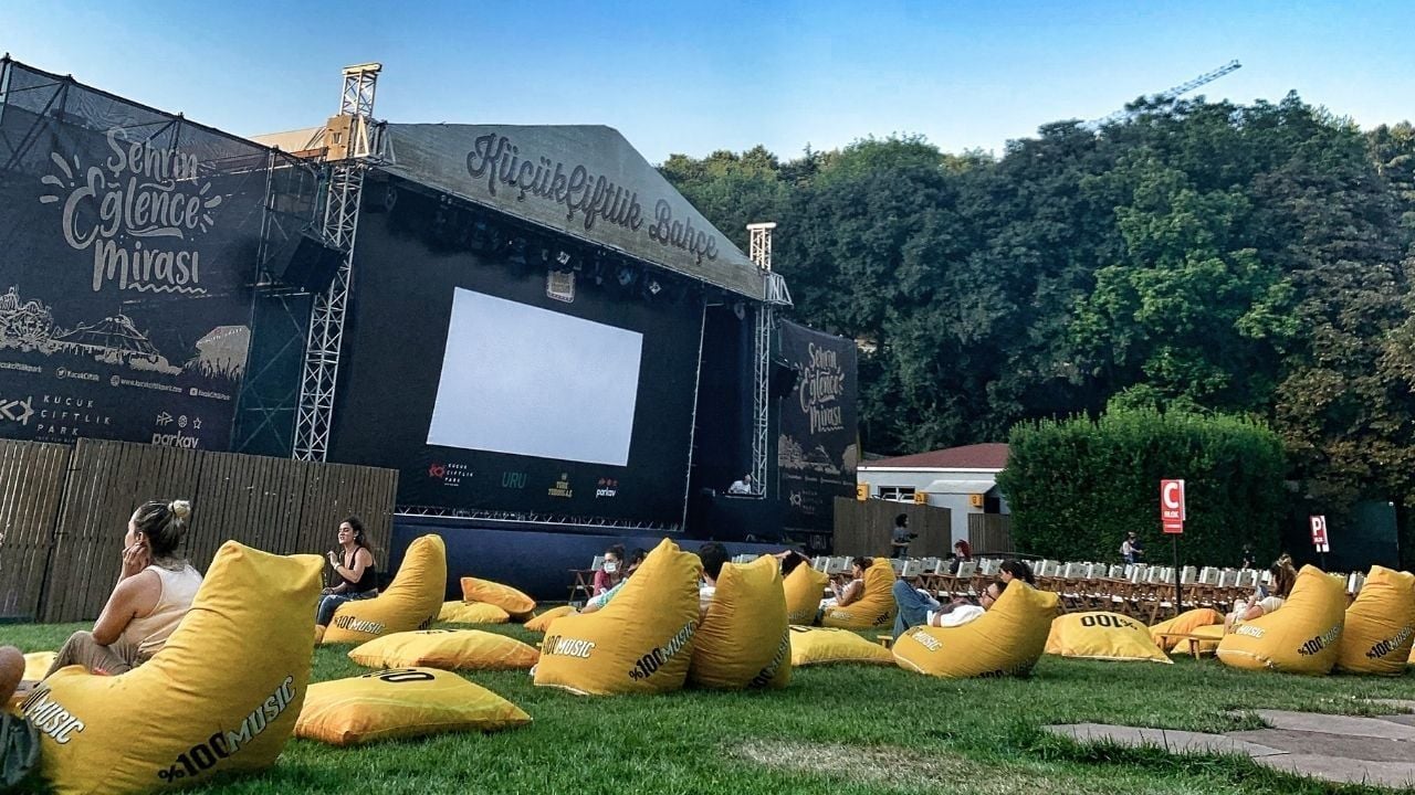 KüçükÇiftlik Film Kulübü: Bahçe Sineması Açılıyor!