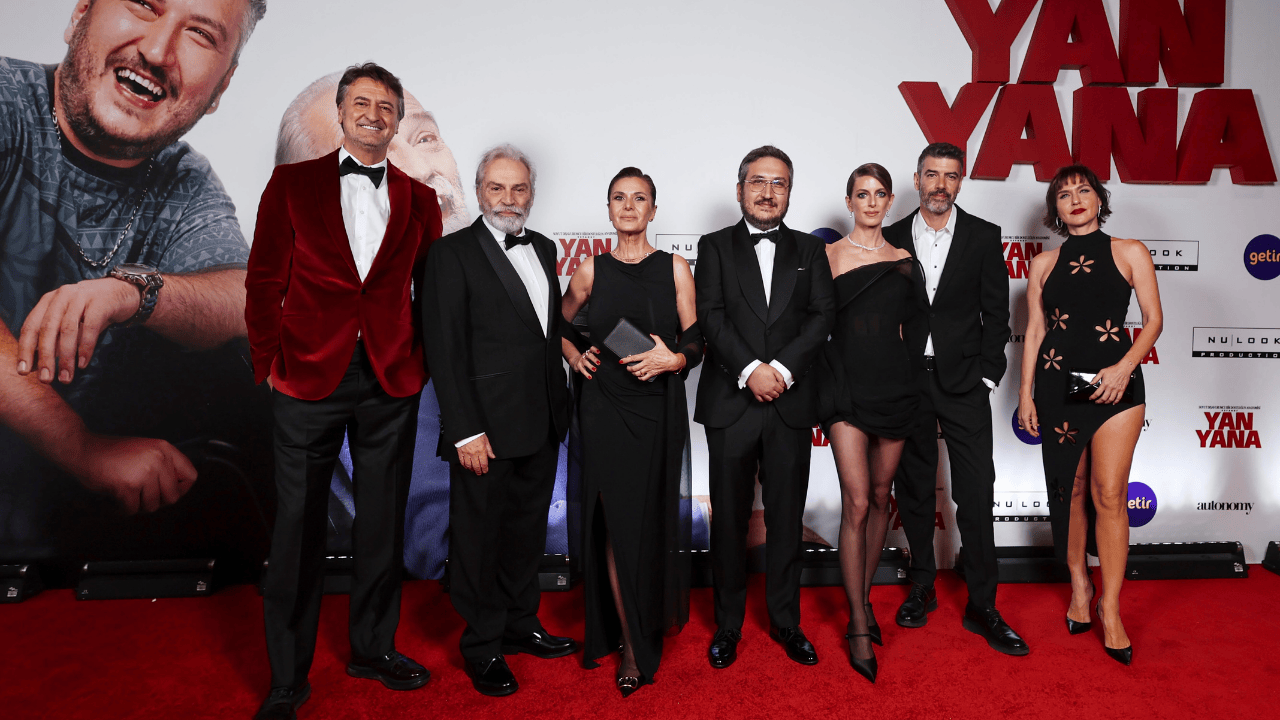 Haluk Bilginer ve Feyyaz Yiğit’li “Yan Yana” Şimdi Sinemalarda!